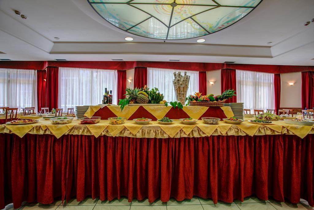Hotel San Giorgio ميلانو ماريتيما المظهر الخارجي الصورة