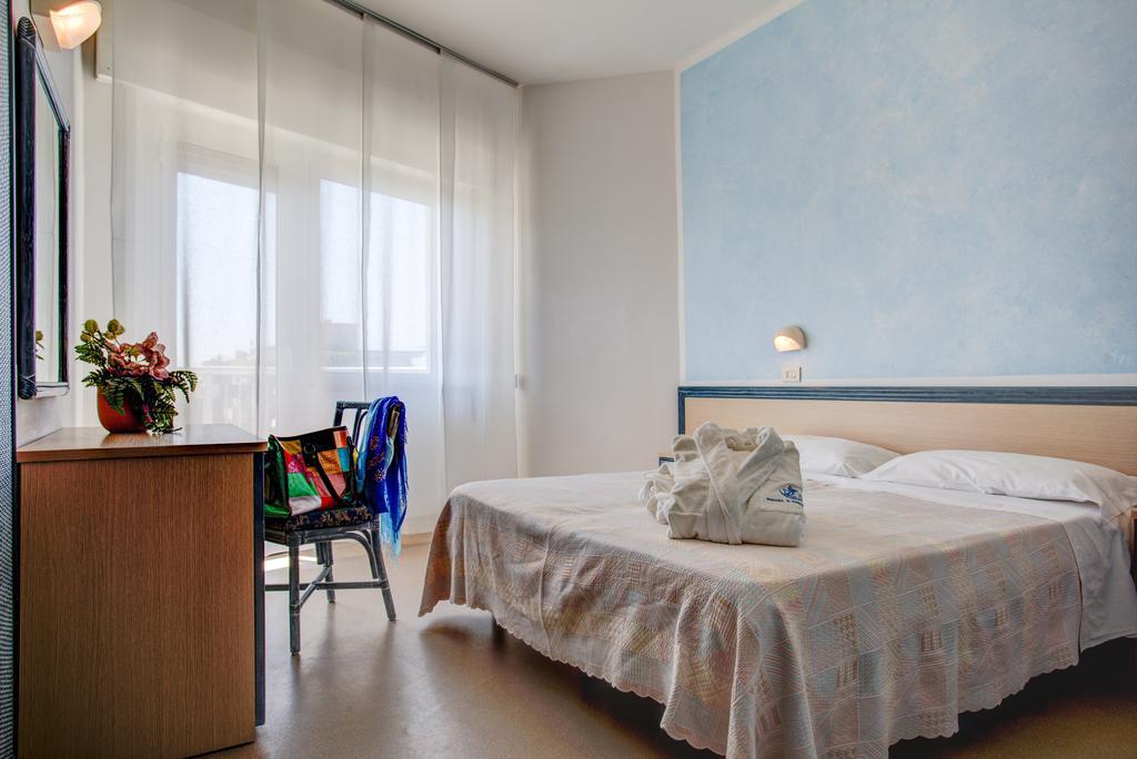Hotel San Giorgio ميلانو ماريتيما الغرفة الصورة