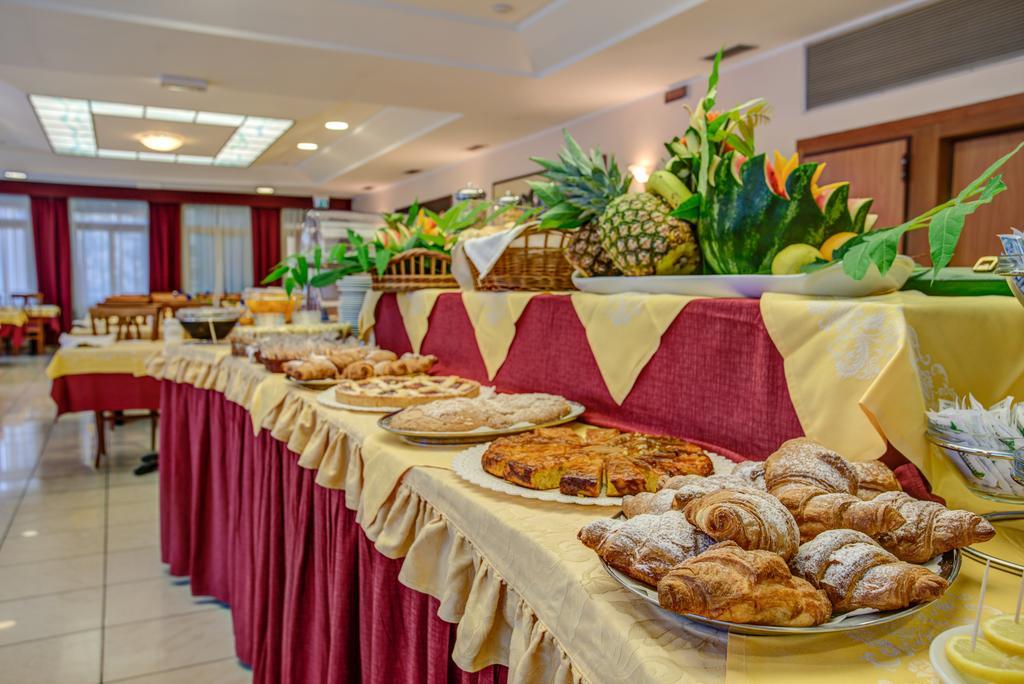 Hotel San Giorgio ميلانو ماريتيما المظهر الخارجي الصورة