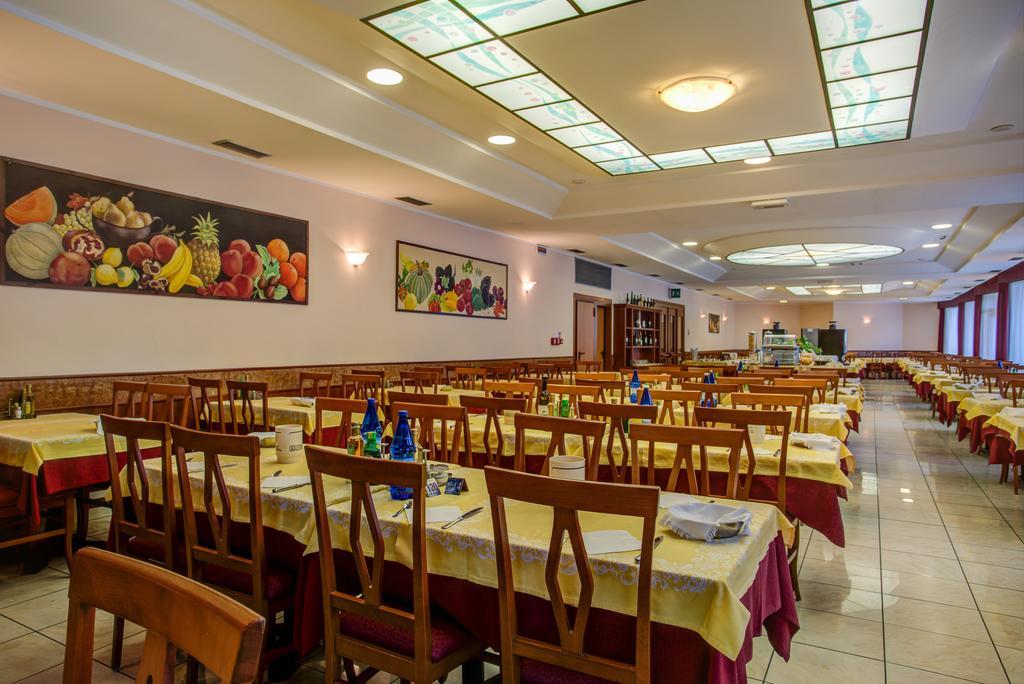 Hotel San Giorgio ميلانو ماريتيما المظهر الخارجي الصورة