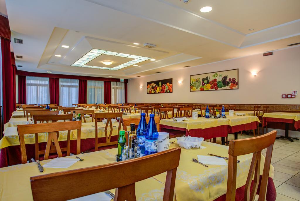 Hotel San Giorgio ميلانو ماريتيما المظهر الخارجي الصورة