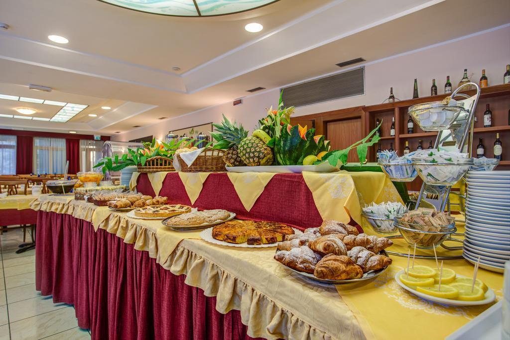 Hotel San Giorgio ميلانو ماريتيما المظهر الخارجي الصورة